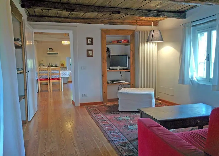 Maggiore - - Piano Primo - La Casaccia بيت للعطل *
